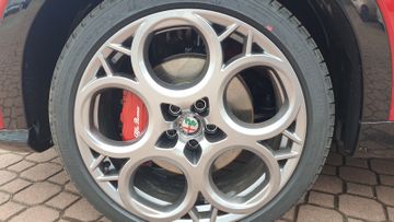 Alfa Romeo Tonale Ti-Voll LED Premium Assistenz Paket