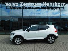 Fahrzeugabbildung Volvo XC40 B3 B DKG Plus Dark 'ACC, PILOT ASSIST'