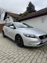 Volvo V40 T2  - silberne Volvo V40