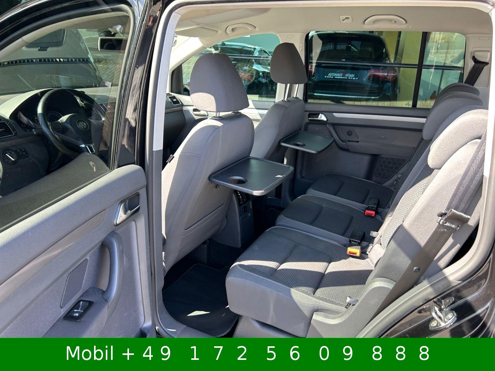 Volkswagen Touran 2011 — photo 17