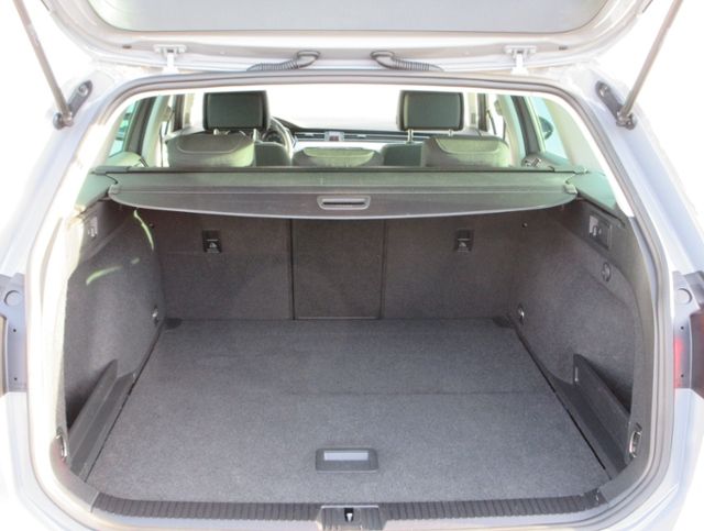 Passat Variant 2.0 TDI R-LINE EXT./AHK/18-ZOLL/L