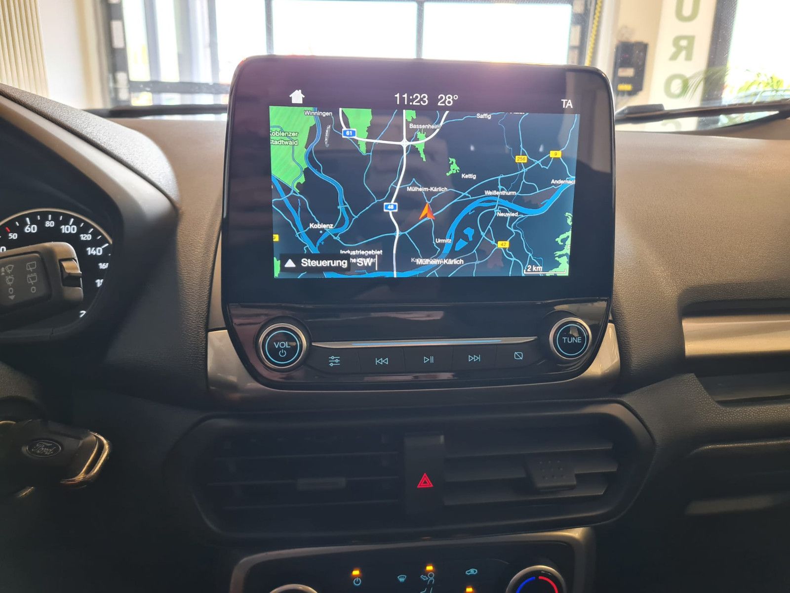 Fahrzeugabbildung Ford EcoSport Cool & Connect / NAVI / WINTERPAKET