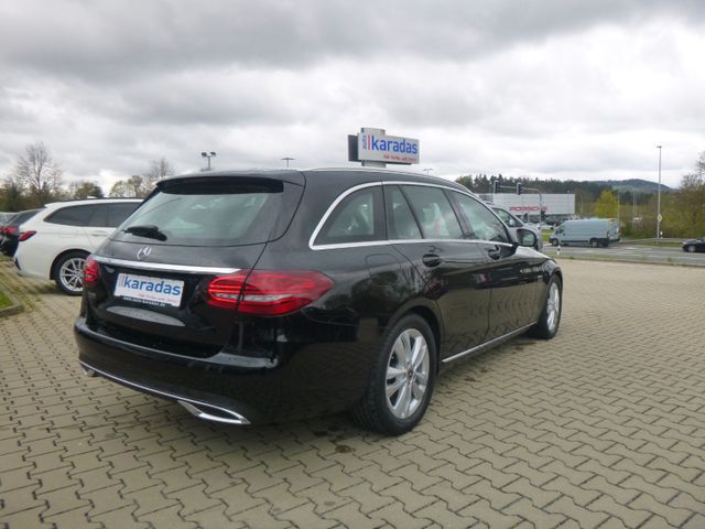 Fahrzeugabbildung Mercedes-Benz C 220d T >AUT/PANO/STANDHEIZ/LED-LICHT...