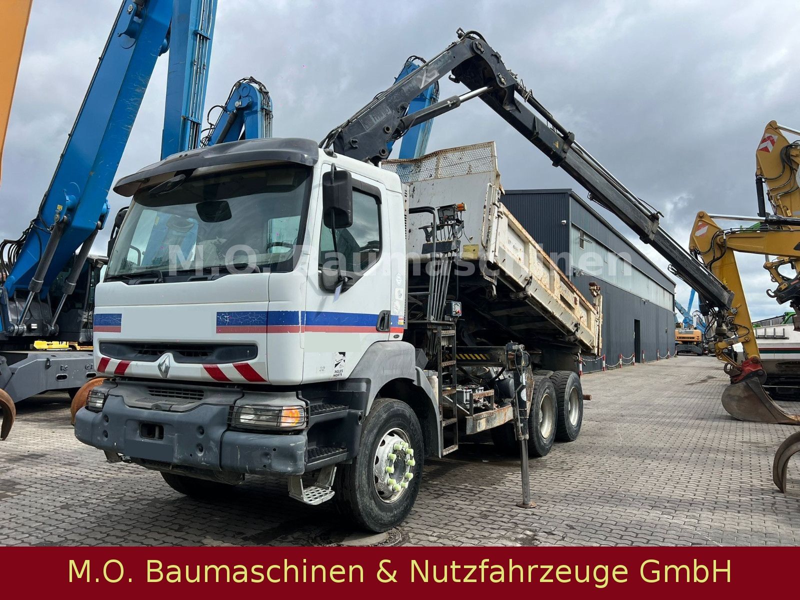 Fahrzeugabbildung Renault Kerax 320  dci/ AC / 6x4 / Hiab Kran / Bordmatik