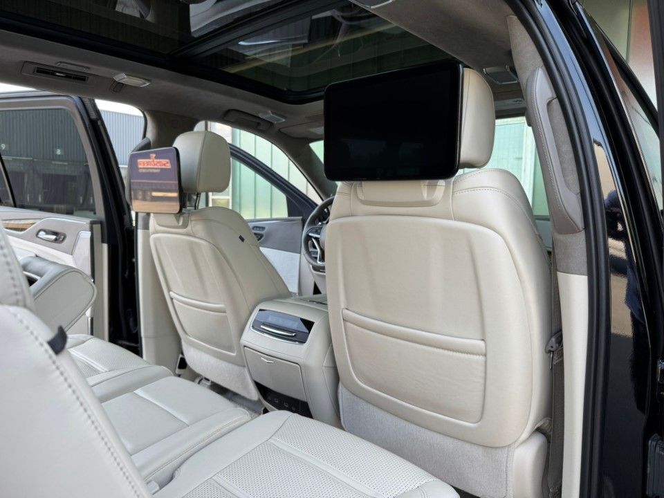 Fahrzeugabbildung Cadillac Escalade ESV Sport Platinum VOLL uff 1 Hd.
