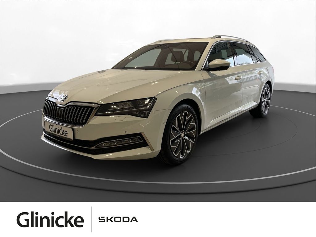 Skoda Superb — hlavná fotografia