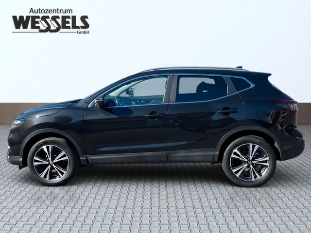 Nissan Qashqai 1,3 Zama AHK Glasdach