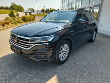 Volkswagen Touareg - 2