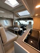 Bürstner Lineo T 700 - Queensbett
