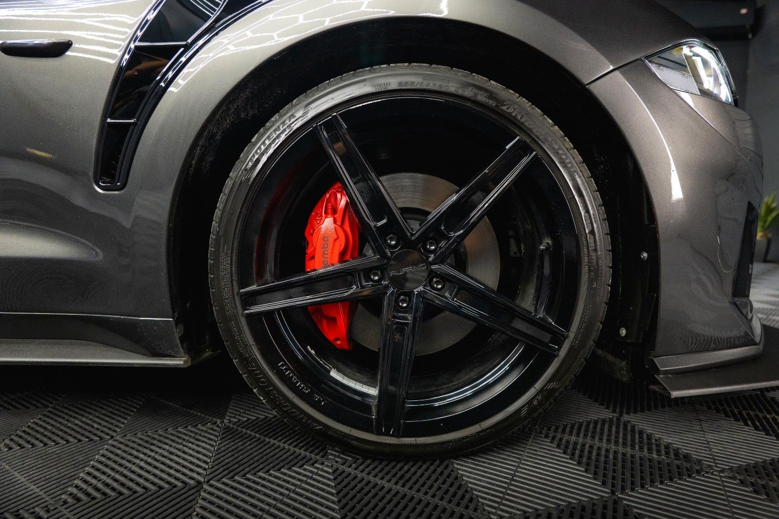 Fahrzeugabbildung Ford Mustang Shelby GT 500 5.0 V8 Performance 6-Gang