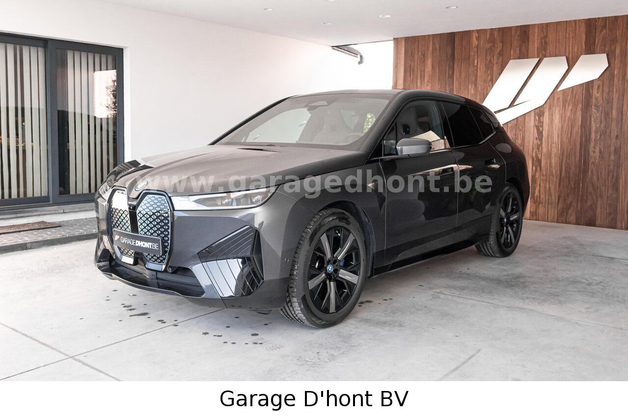 BMW iX xDrive 40e, M pack, parking+, zetel-en stuurw imagem 2