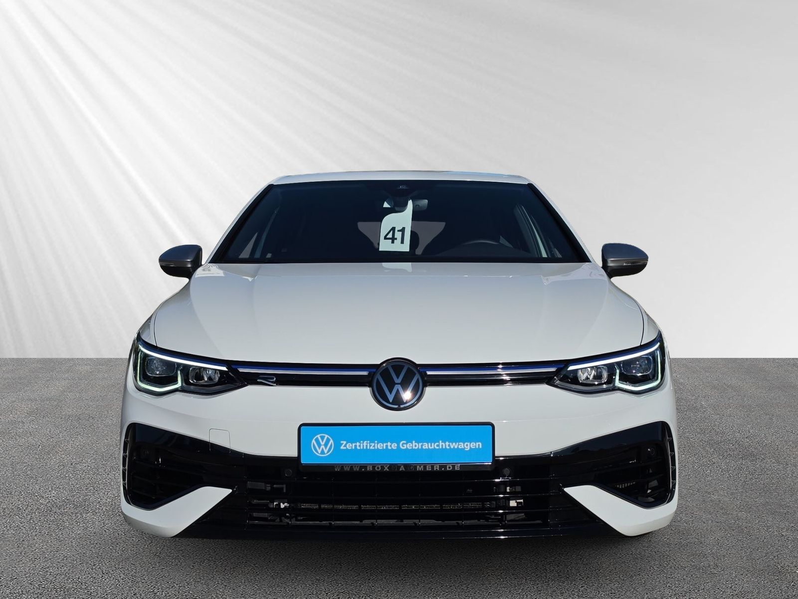 Volkswagen Golf VIII R 2,0 TSI DSG 4Motion NAVI HARMAN.KARD foto 4