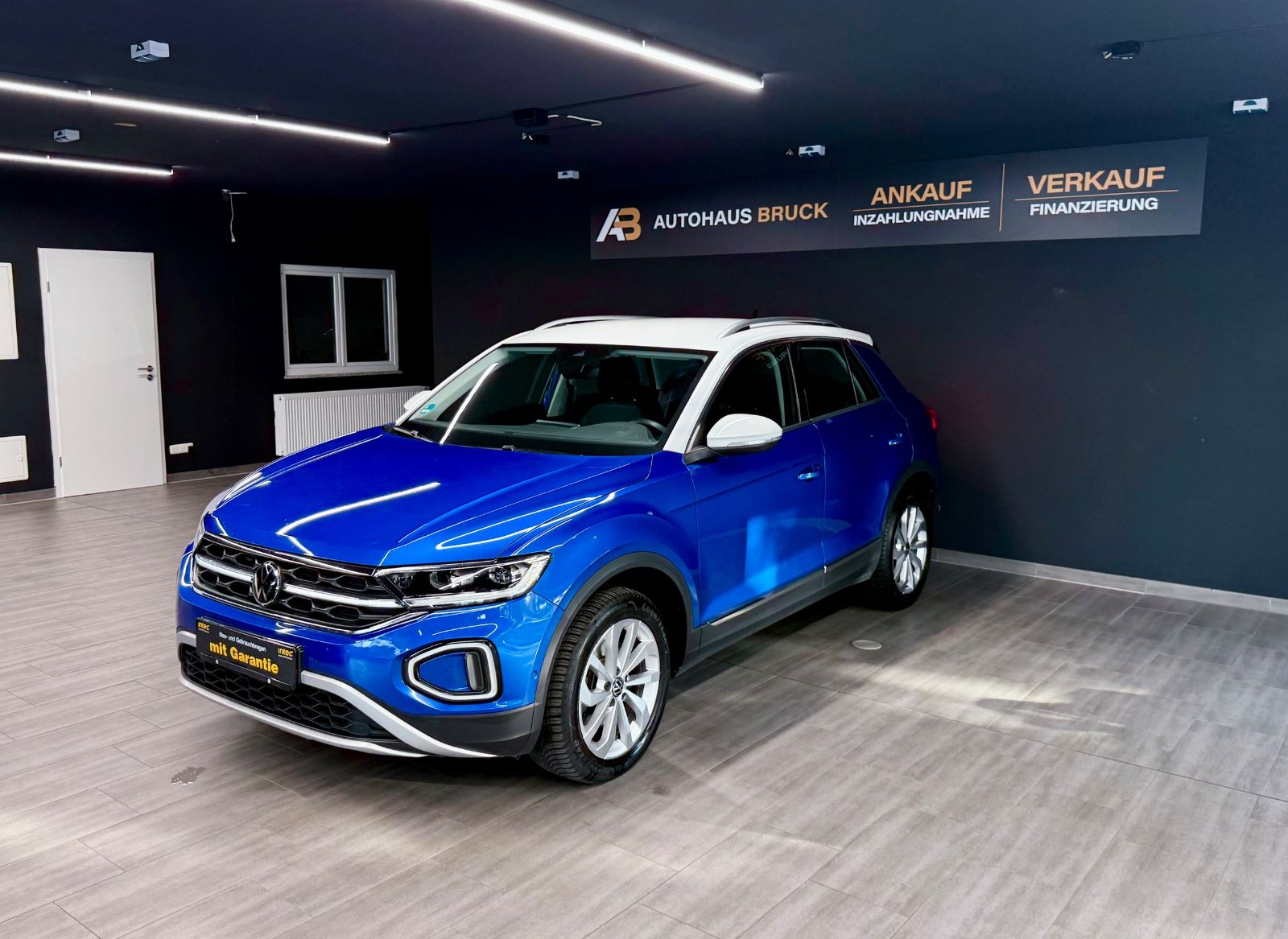 Volkswagen T-Roc DSG 4MOTION*IQ AHK STHZG SPUR TOTW * imagem 2