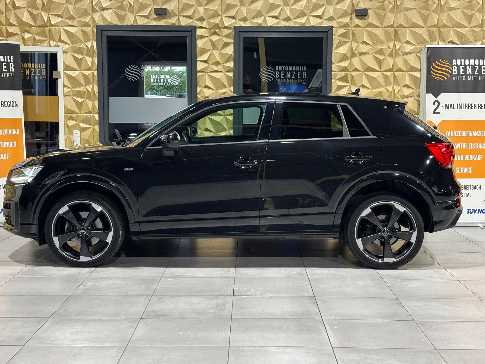 Fahrzeugabbildung Audi Q2 quattro sport/S-LINE/HEAD-UP/KAMERA/B&O