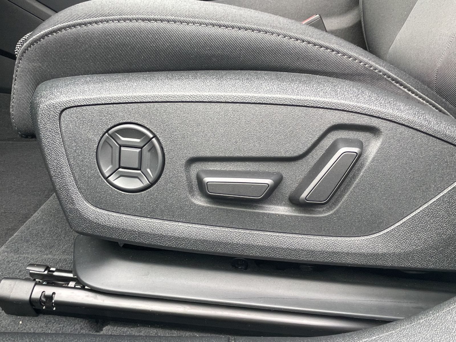 Audi A6 e-tron - Bild 21