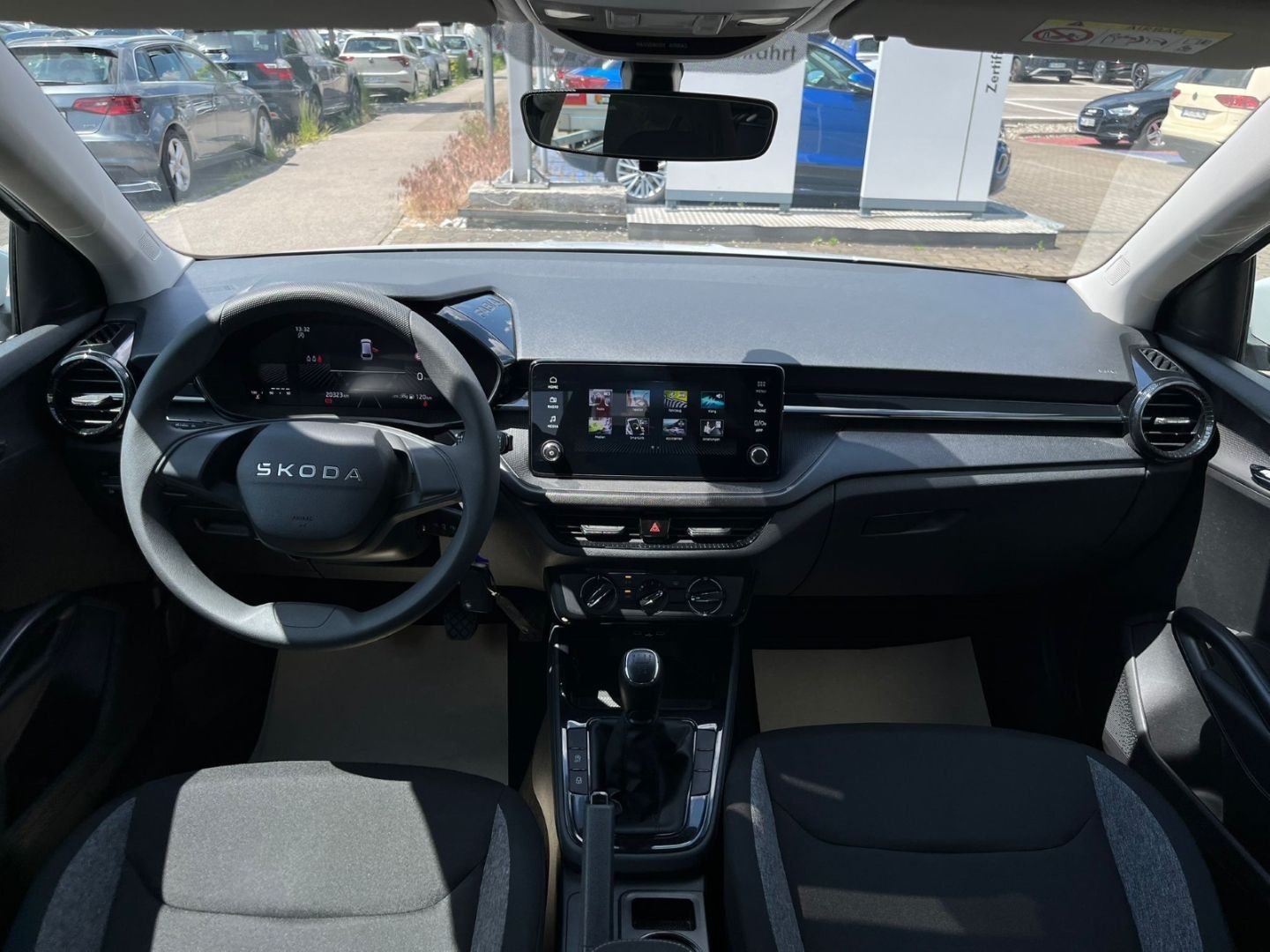 Fabia Essence 1.0 SHZG*Klima*PDC*LED*4-Türen