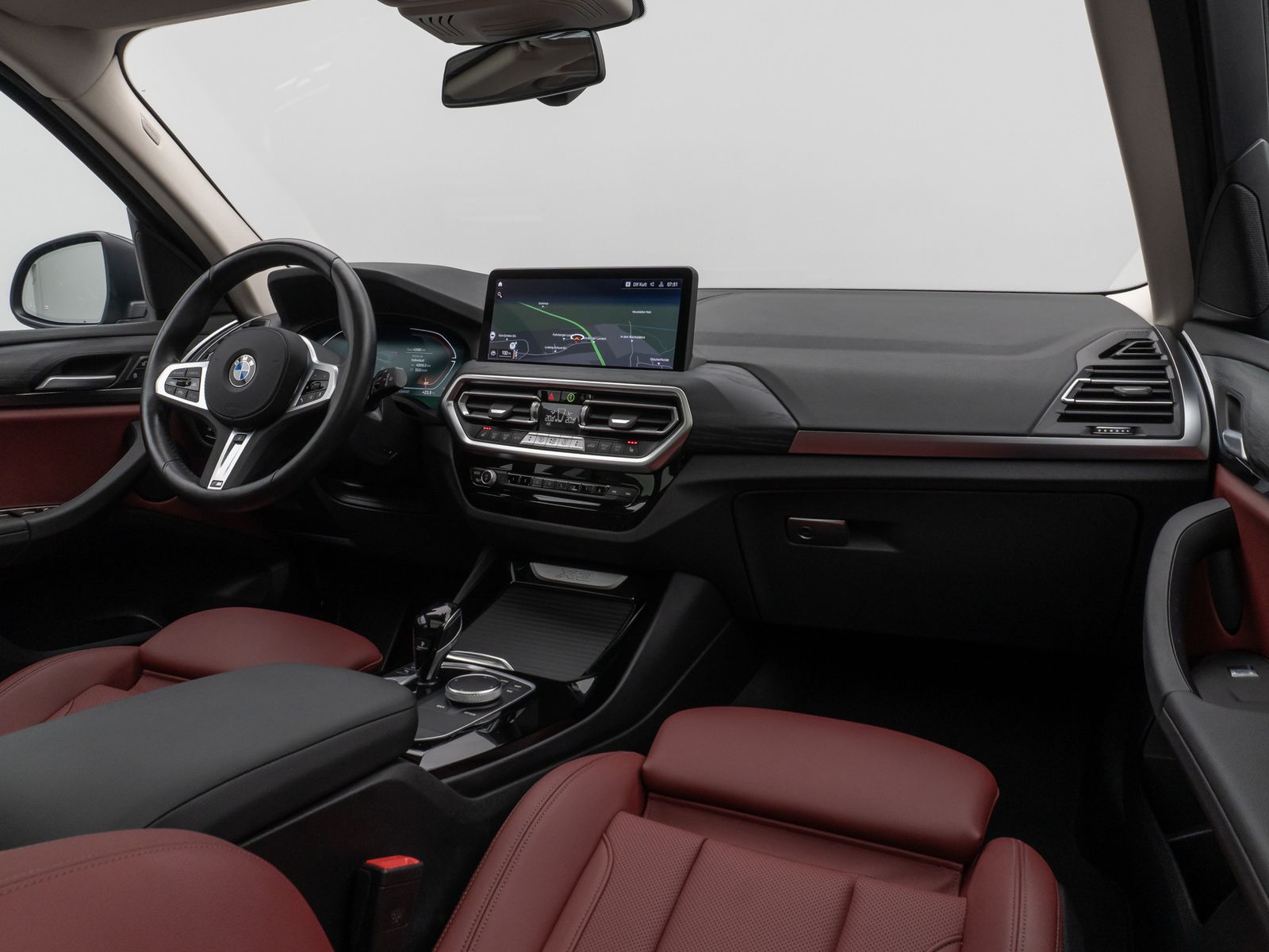 Fahrzeugabbildung BMW X3 xD30i Panorama 360°HUD DAB HiFi Komfort Sport