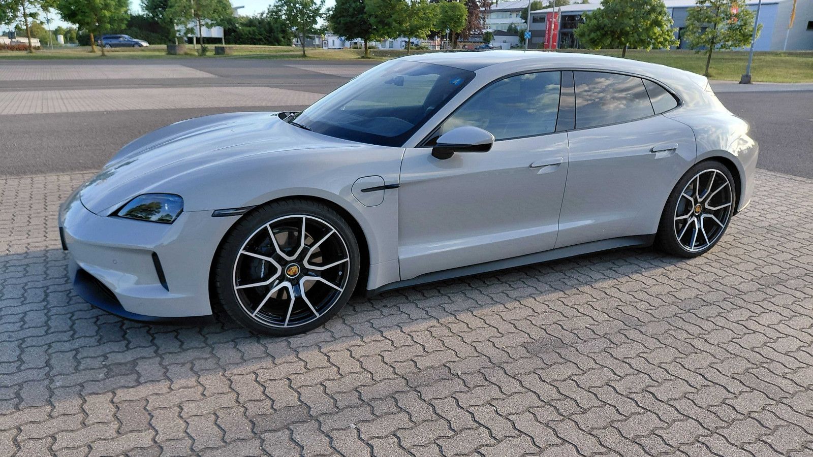 PORSCHE Taycan Sport Turismo -