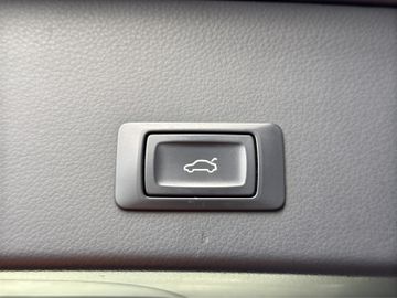Audi A6 Avant 3.0 TDI quattro S-Line*NAVI*LED*BOSE