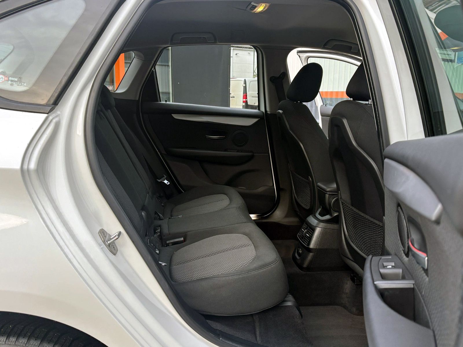 Fahrzeugabbildung BMW 218i Active Tourer Adv. Steptr. ACC PDC KAM Navi