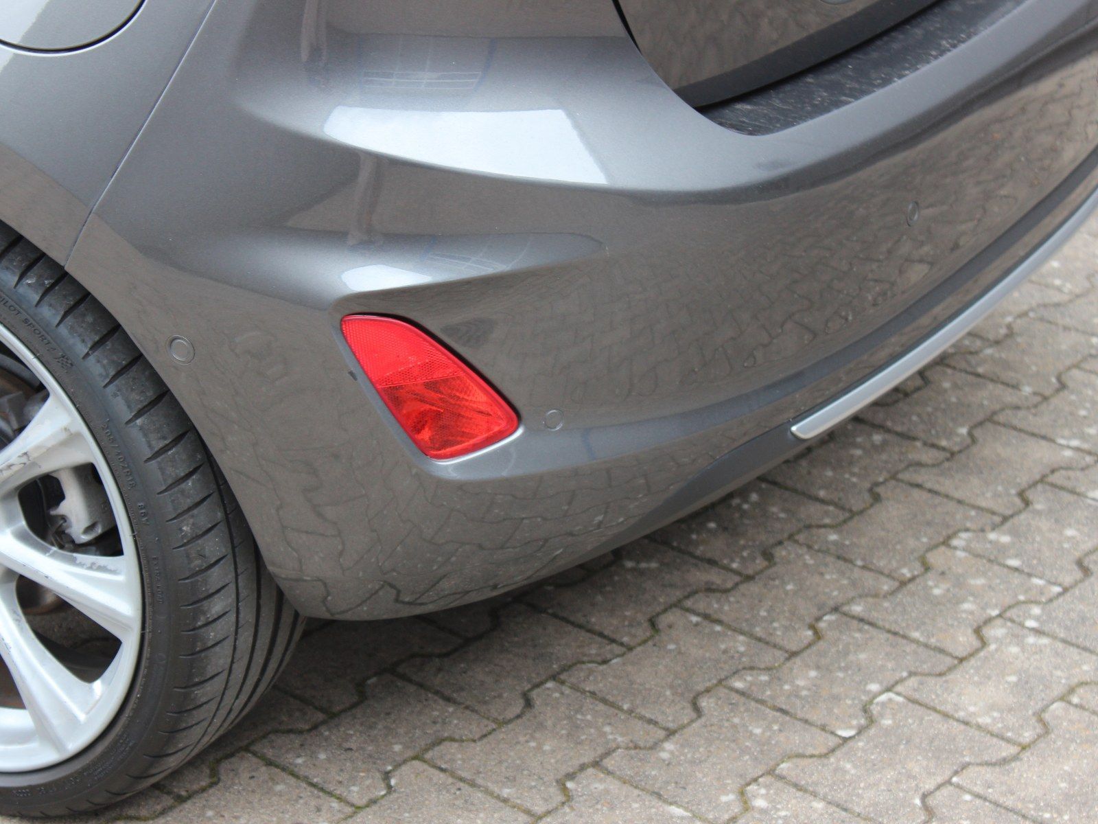 Fahrzeugabbildung Ford Fiesta Vignale 1,0 EcoBoost Start/Stopp