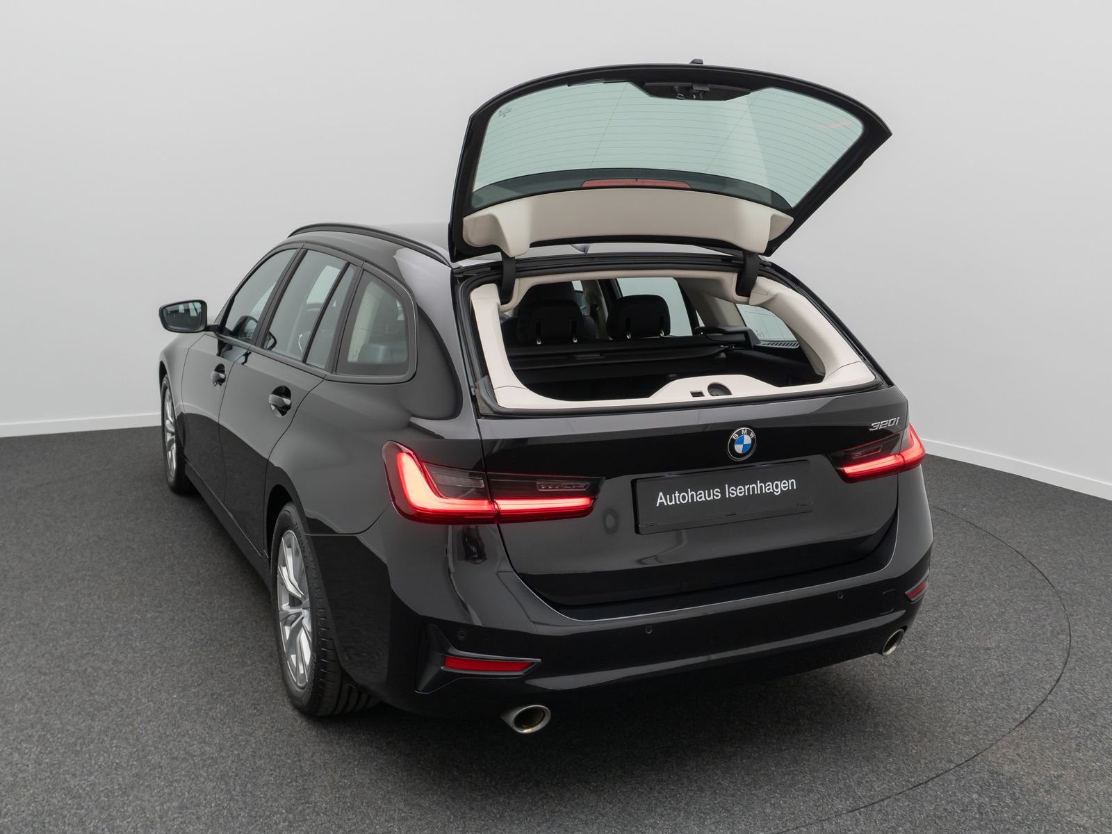 Fahrzeugabbildung BMW 320i DAB Laser Alarm Leder Komfort WLAN Sport