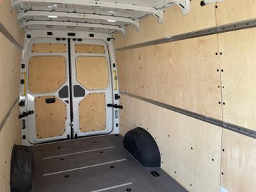 Volkswagen Crafter - 10