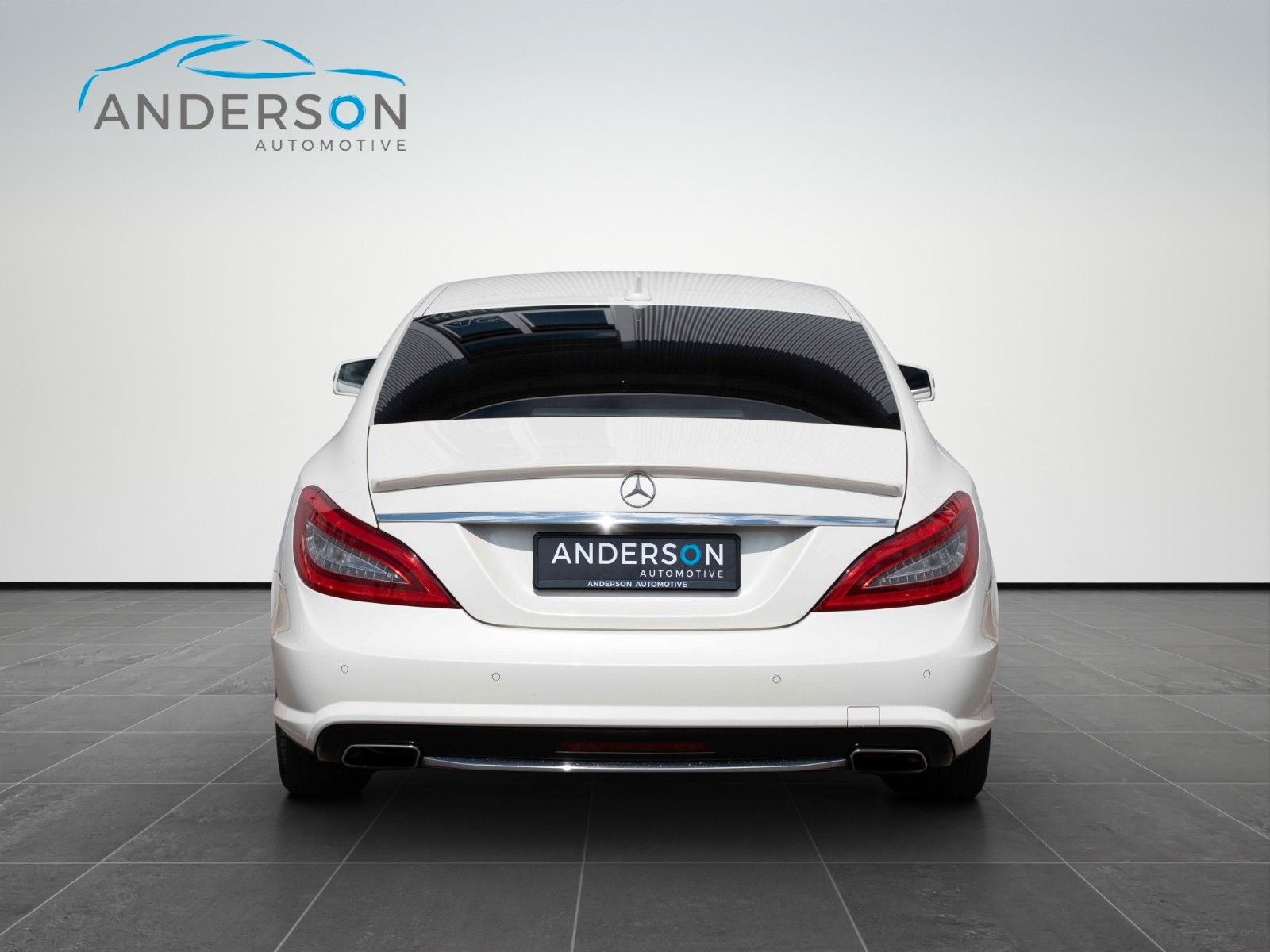 Fahrzeugabbildung Mercedes-Benz CLS 500 AMG XENON PANO LEDER MEMORY 19" TEL H&K