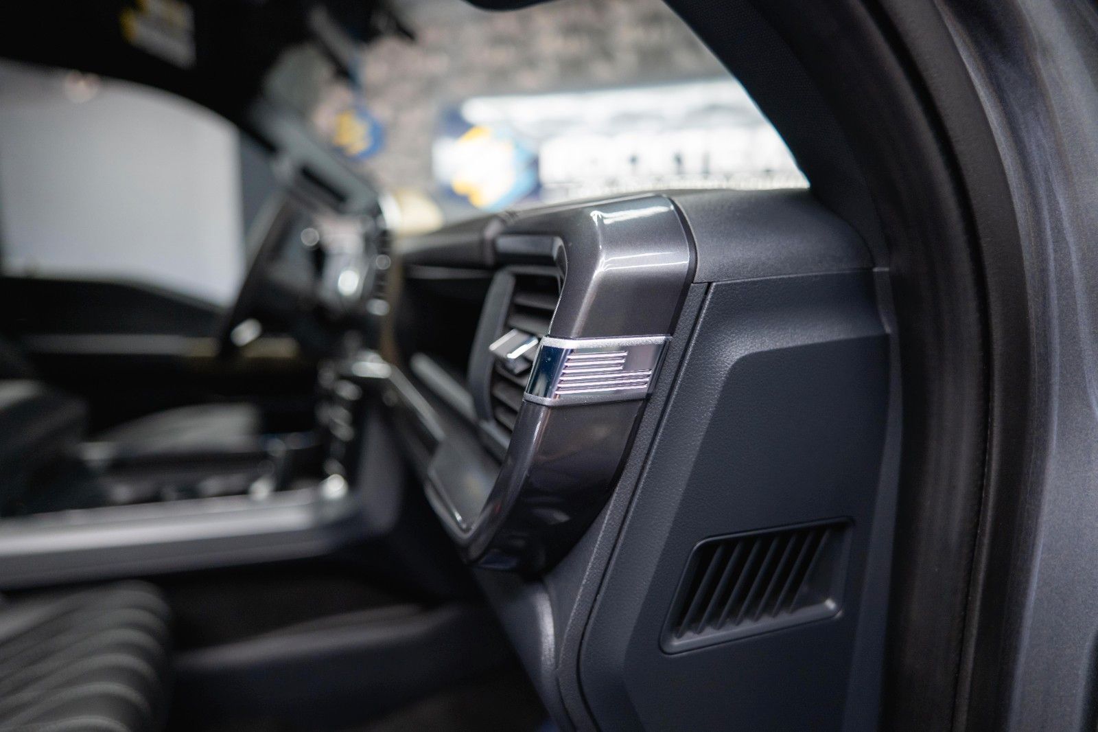 Fahrzeugabbildung Ford F150 5.0L V8 4x4 Offroad SuperCrew RAPTOR 19%