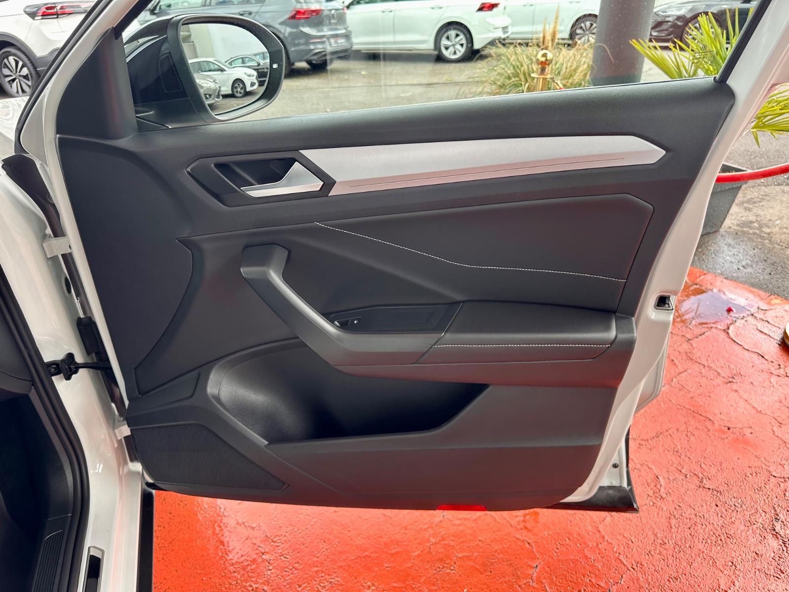Volkswagen T-Roc Goal 1. Hand LED Apple/Android Play, миниатюра 23