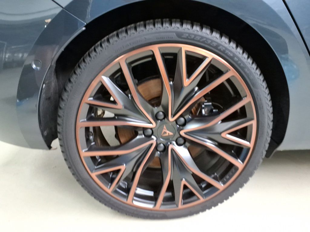Cupra Leon 1.4 TSI e-HYBRID 180kW Tempo*PDC*RFK*Klima