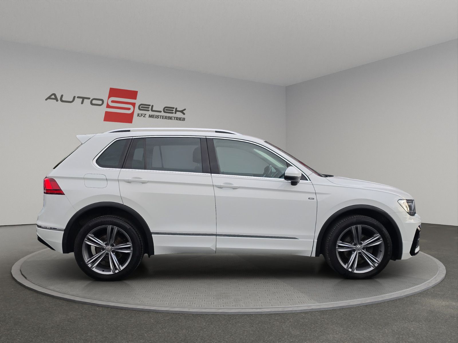 Fahrzeugabbildung Volkswagen Tiguan Join 4Motion ALLRAD AUTOMATIK