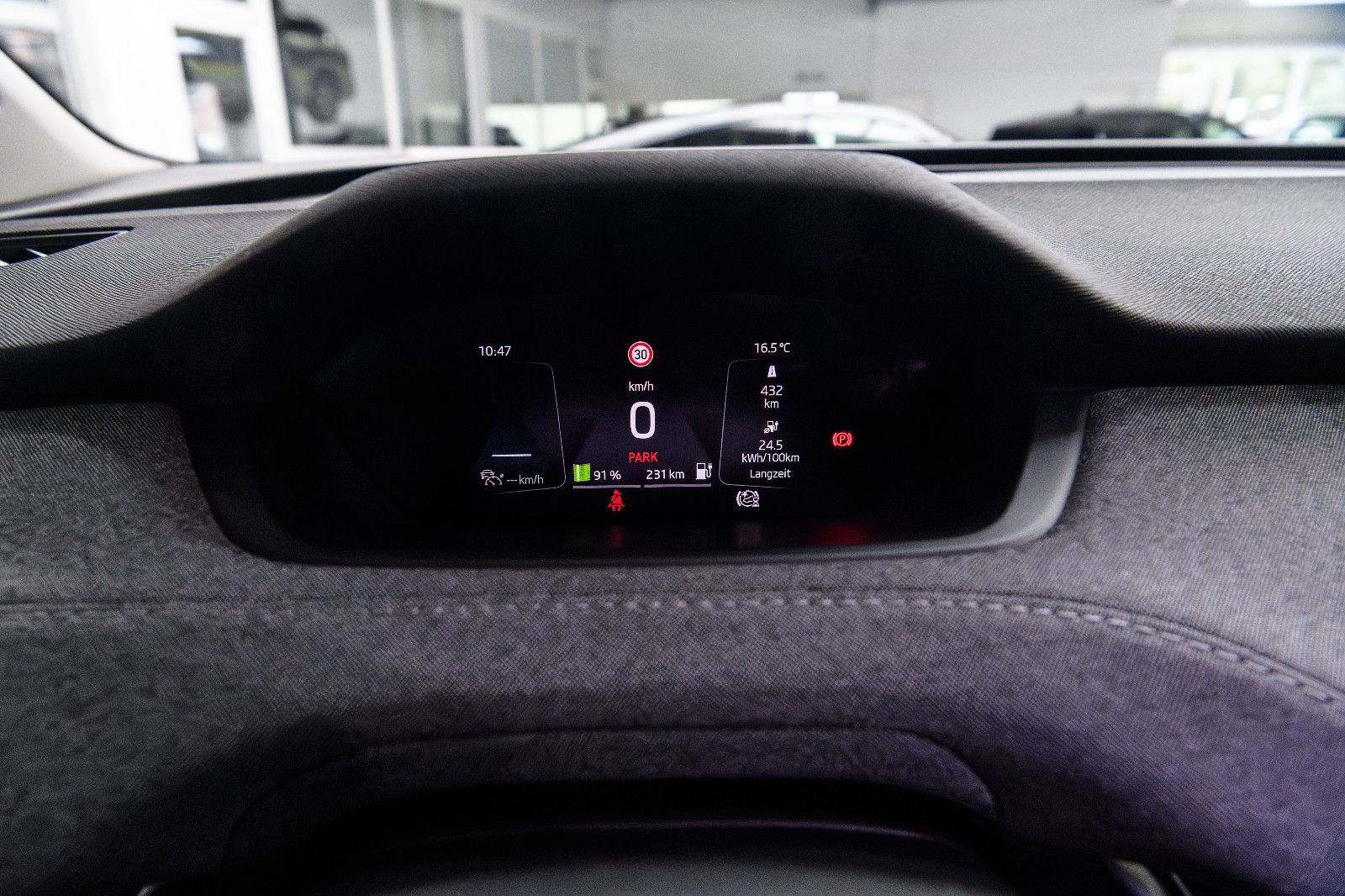 Fahrzeugabbildung SKODA Enyaq 60 Loft MATRIX-LED+RFK+NAVI+KEYLESS+SZH