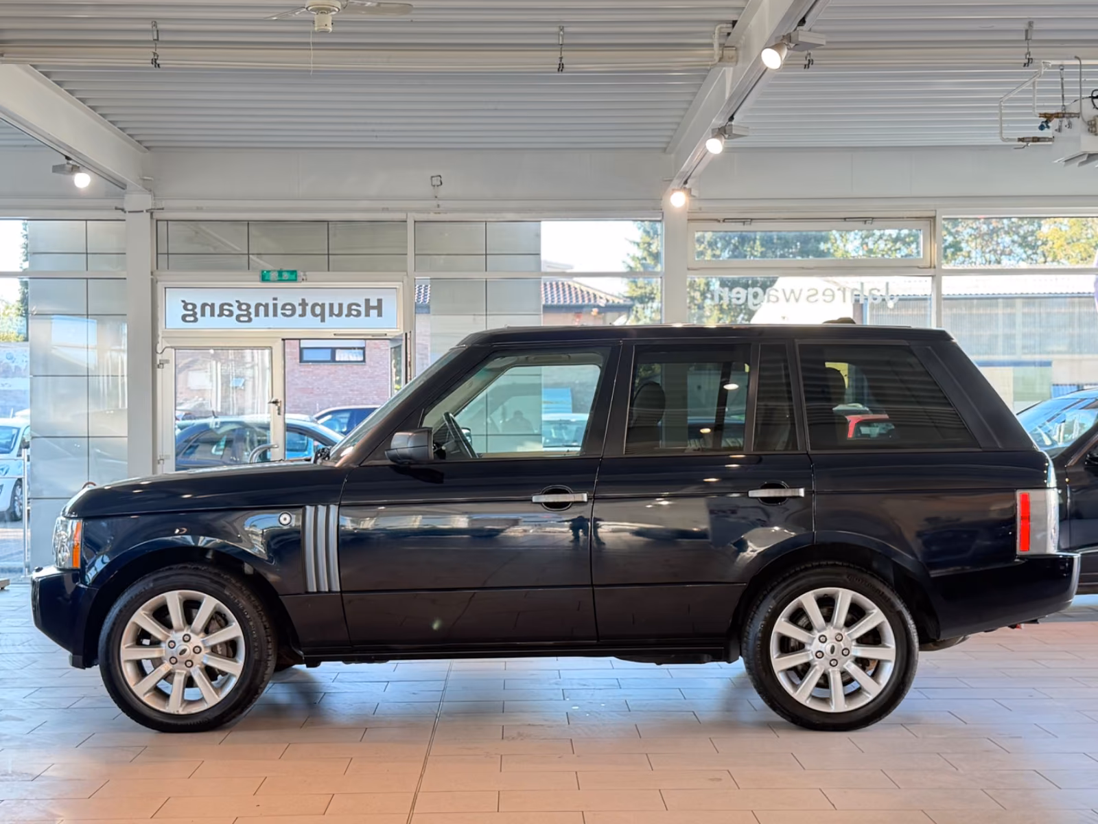 Land Rover Range Rover 3.6 TDV8 Vogue | 272 ch | BVA | GPS | Toit ouvrant | Chauffage stationnaire | Sièges chauffants et ventilés | Attelage