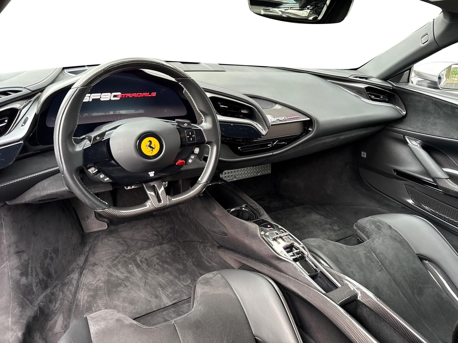Ferrari SF90 Stradale *Assetto Fiorano*CarPlay*Kamera*
