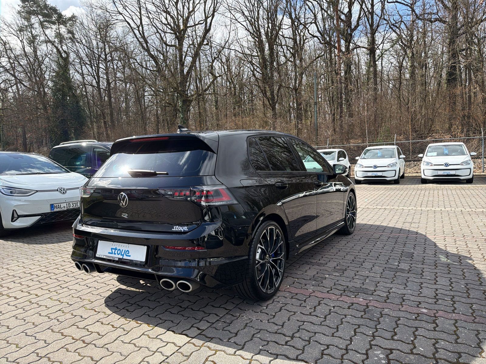 Golf R 4M Navi PANO AZV Harman Kardon R