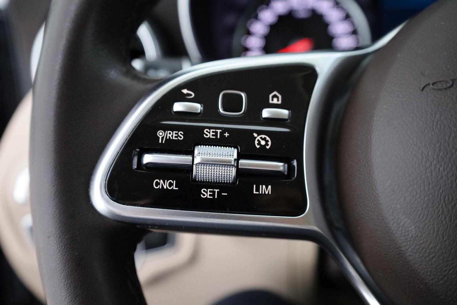 Fahrzeugabbildung Mercedes-Benz GLC 300e 4M Coupe,Sitzlüftung,Leder,Navi,Kamera
