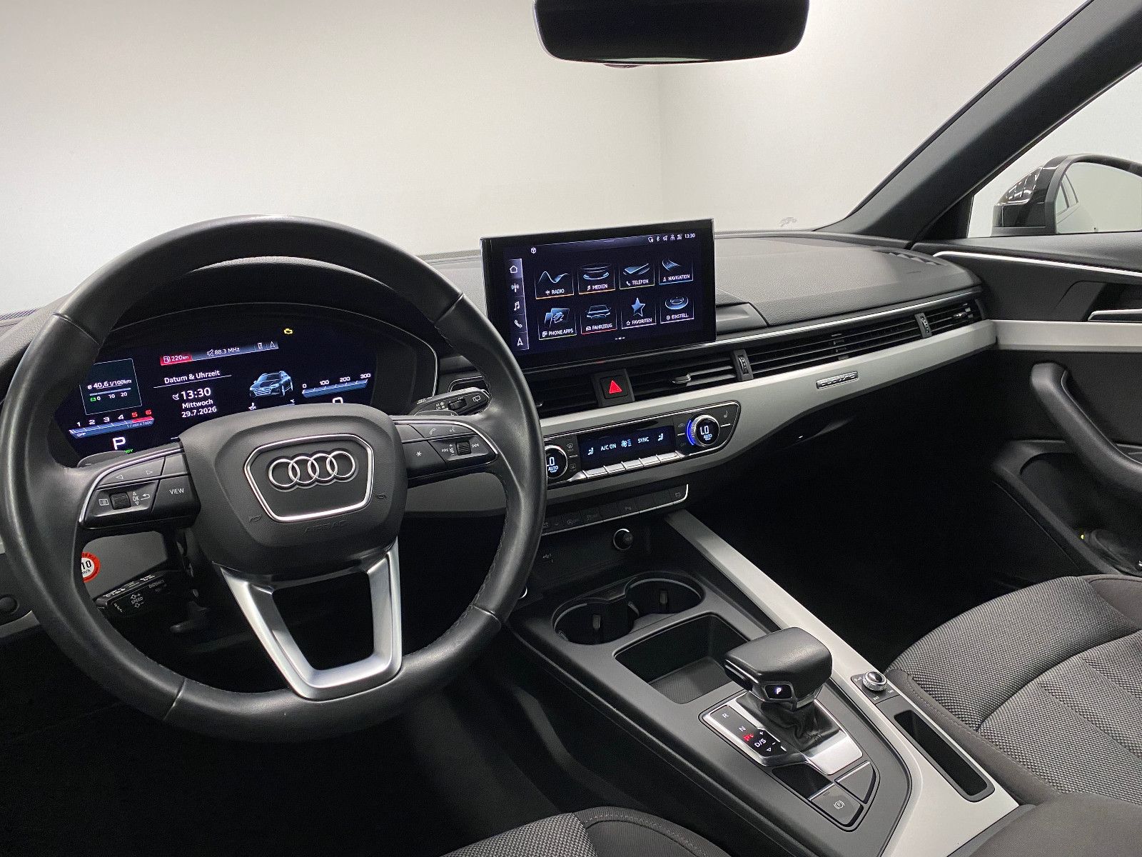 Audi A4 - Bild 8