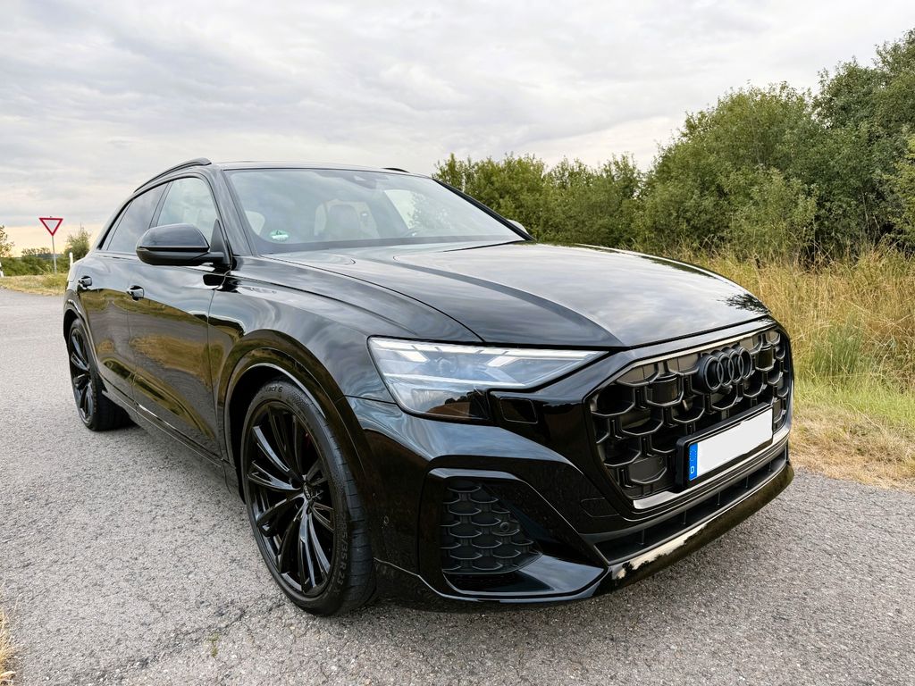 Image of Audi Q8