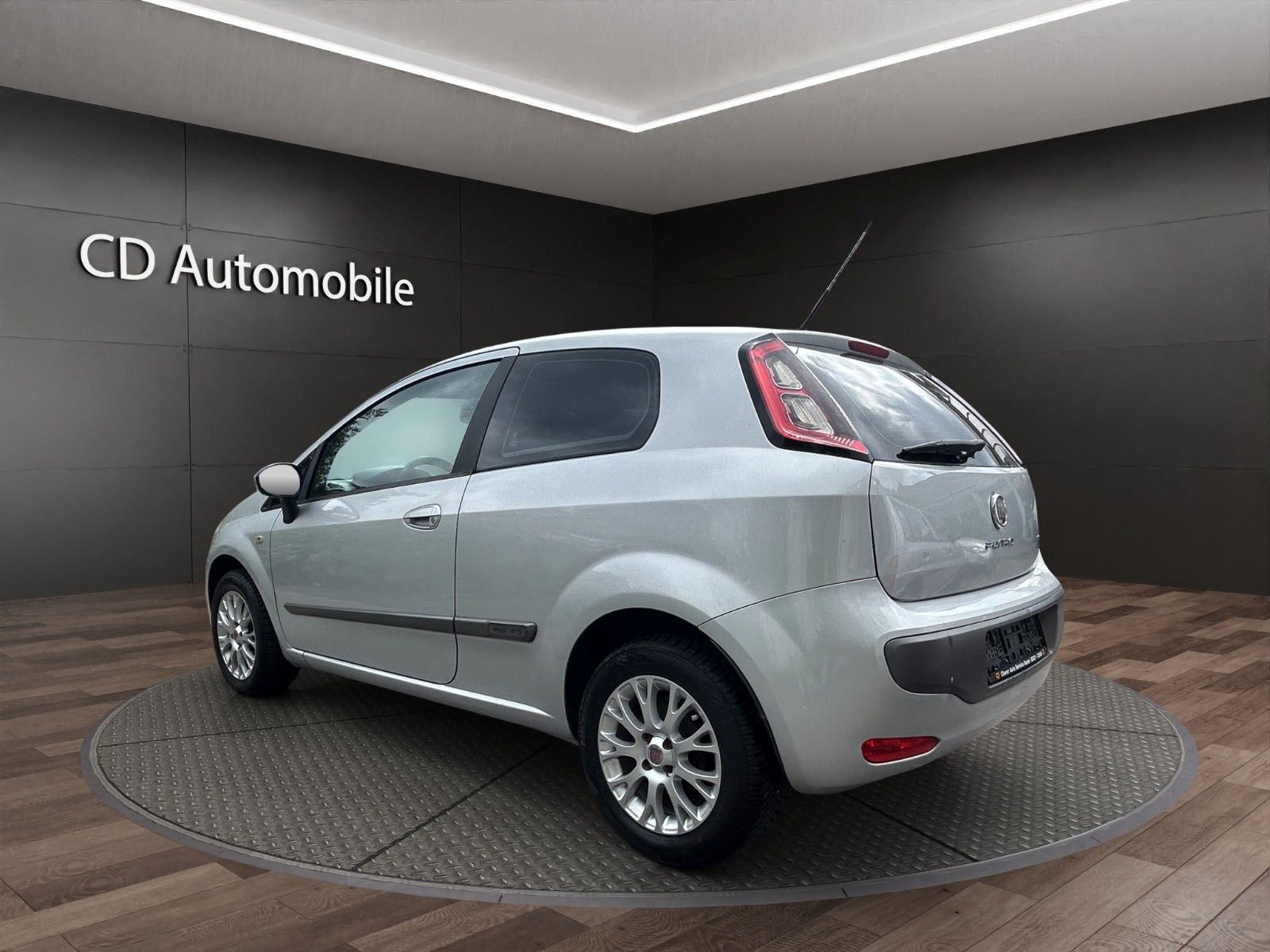 Fahrzeugabbildung Fiat Punto Evo Dynamic Klima  Zahnrimmen neu/