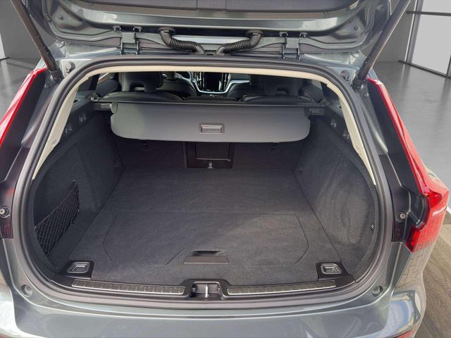 Volvo V60 Plus Dark B4 Mild-Hybrid Benzin*Head-Up*360 