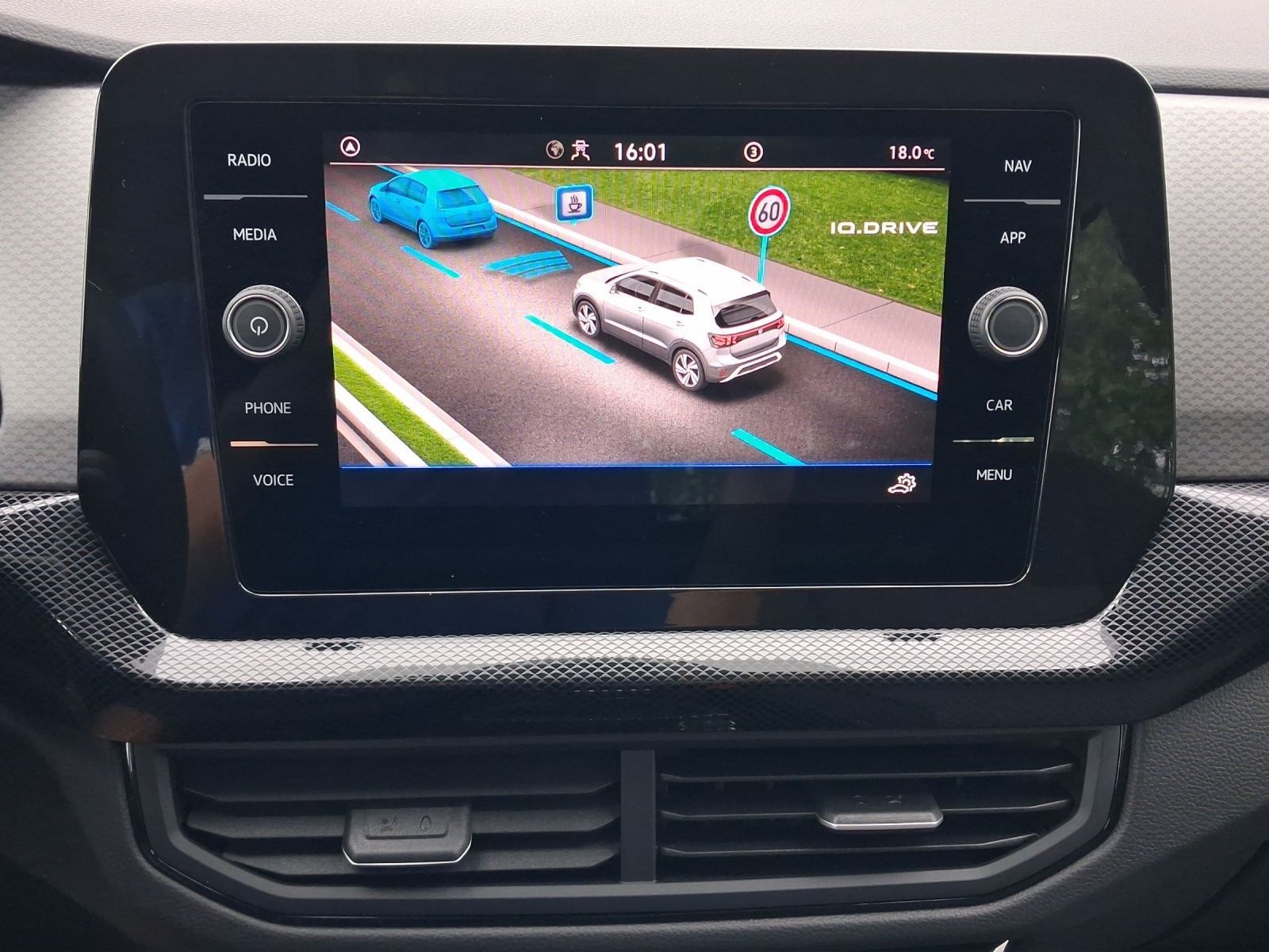 Volkswagen T-Cross - Bild 13