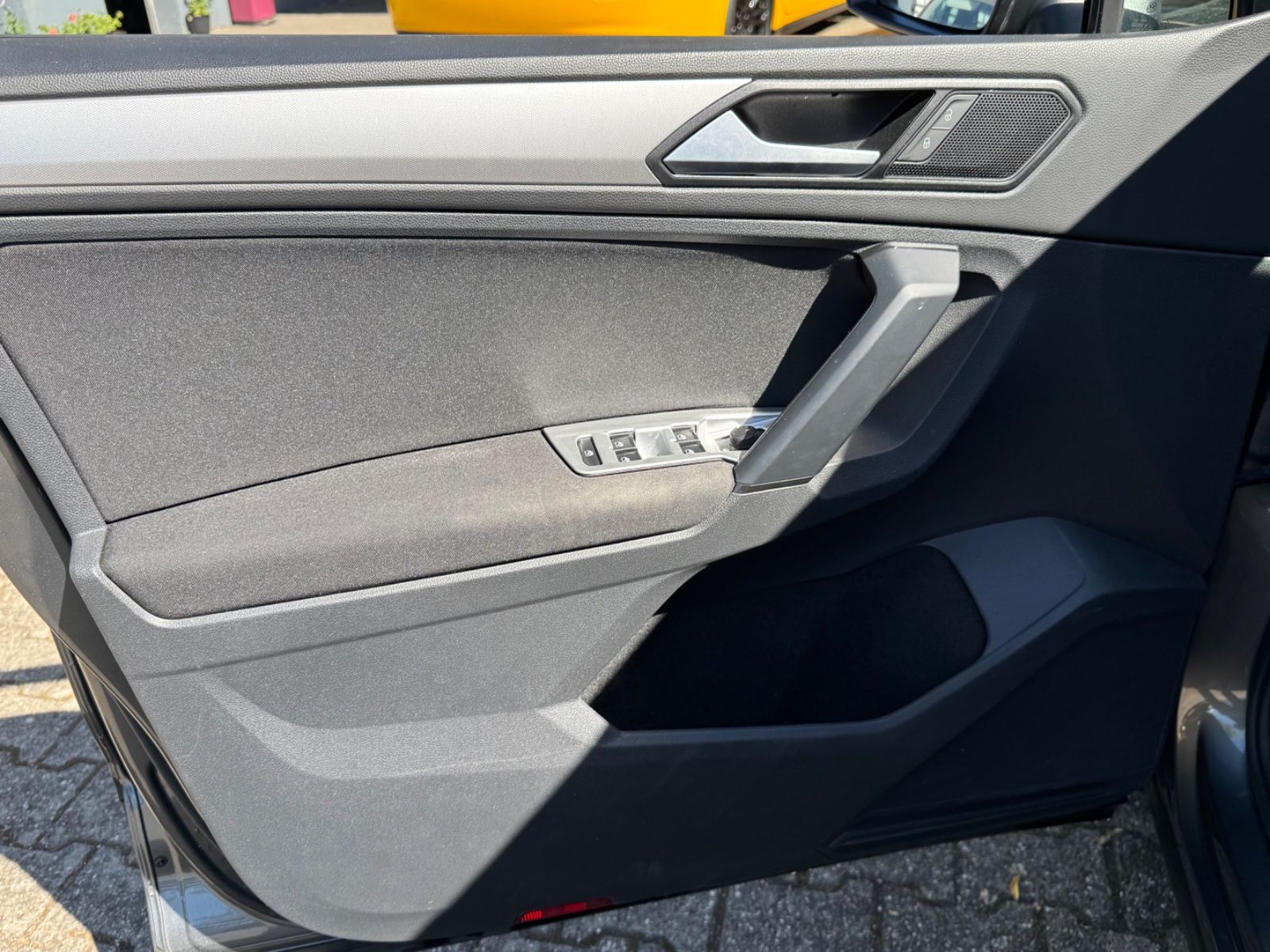 Volkswagen Tiguan Trendline BMT/ 18.827 KM/ SPURHALTE/ foto 11
