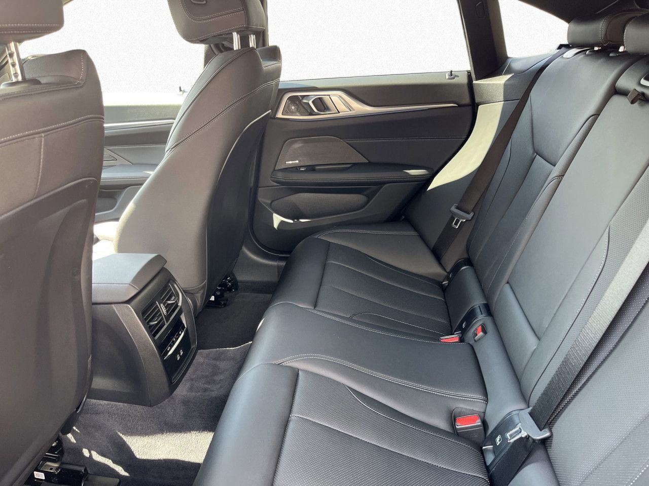BMW i4 - Bild 13