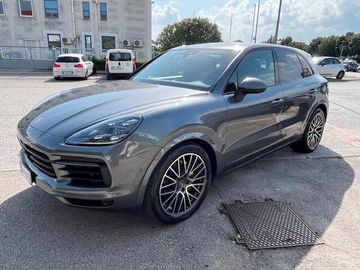 Porsche Cayenne - 3