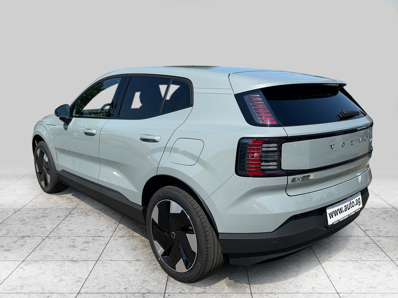 Volvo EX30 Plus Single Motor Extended Range imagem 3