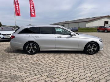 Mercedes E 220 - 4