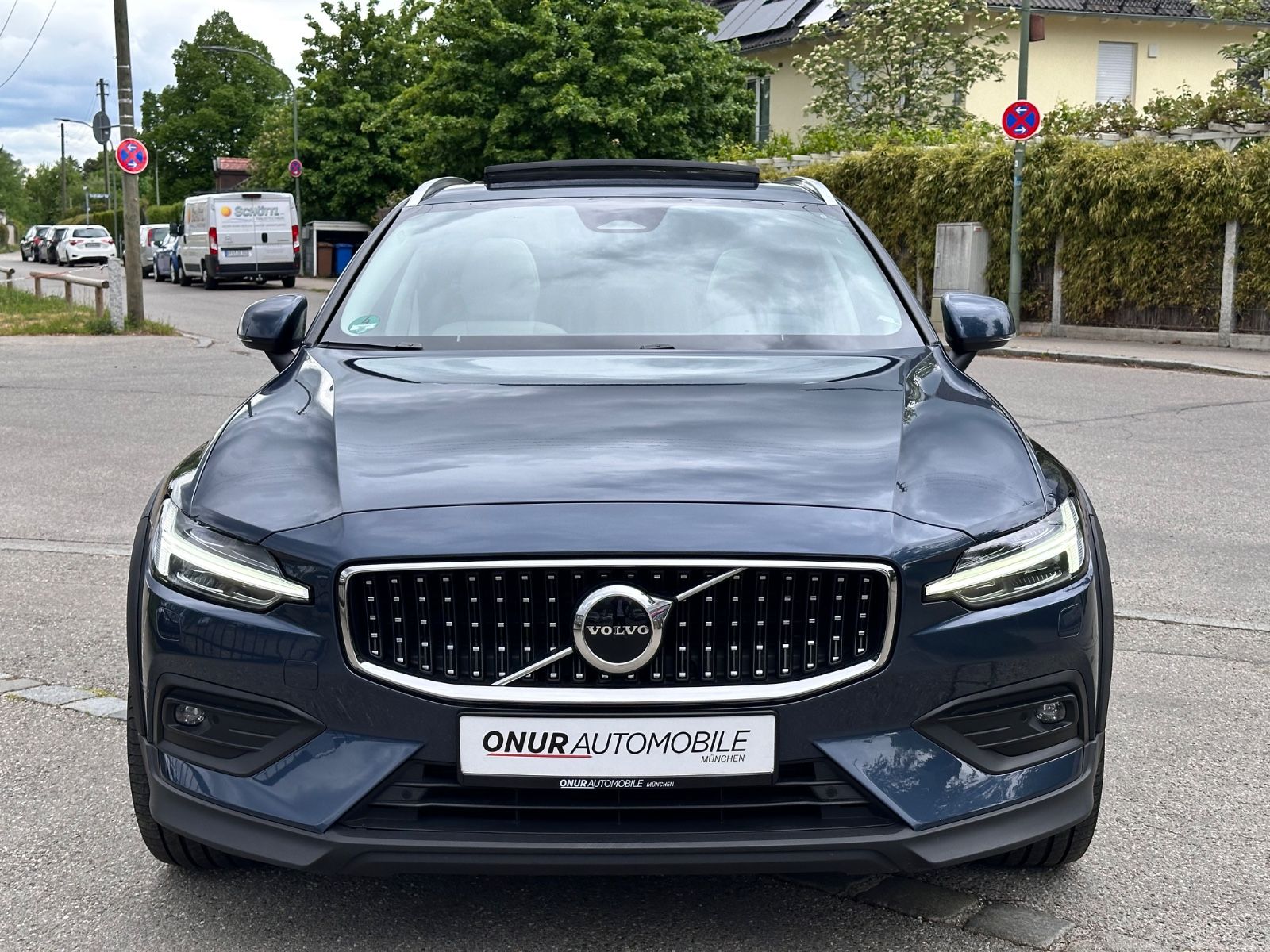 Volvo V60 Cross Country Plus AWD Navi Leder Pano ACC foto 2
