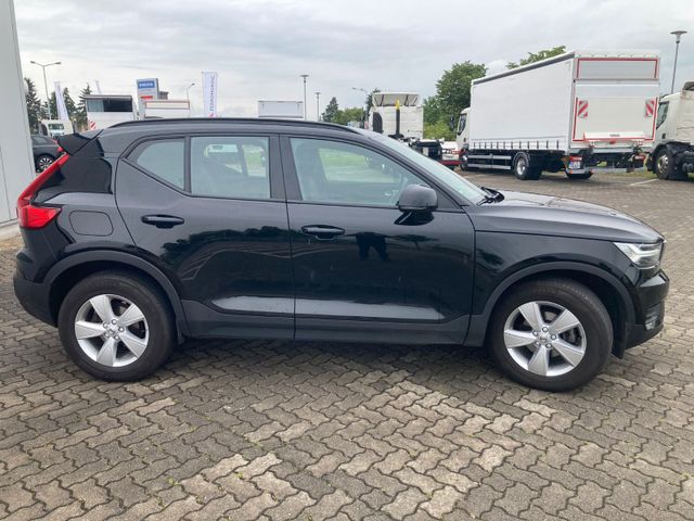 XC 40 T2 Momentum Core 2WD