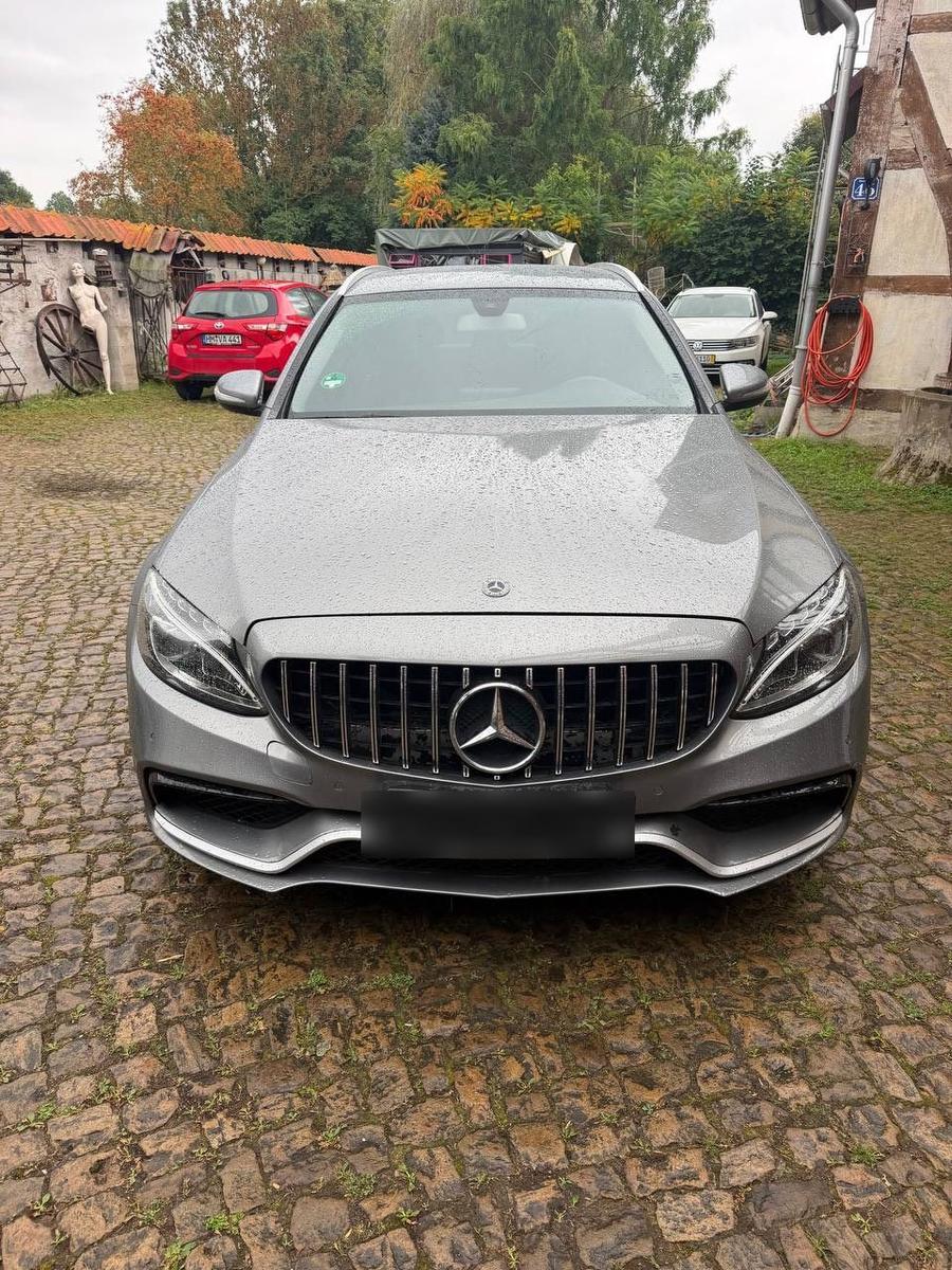 Mercedes-Benz C 220
